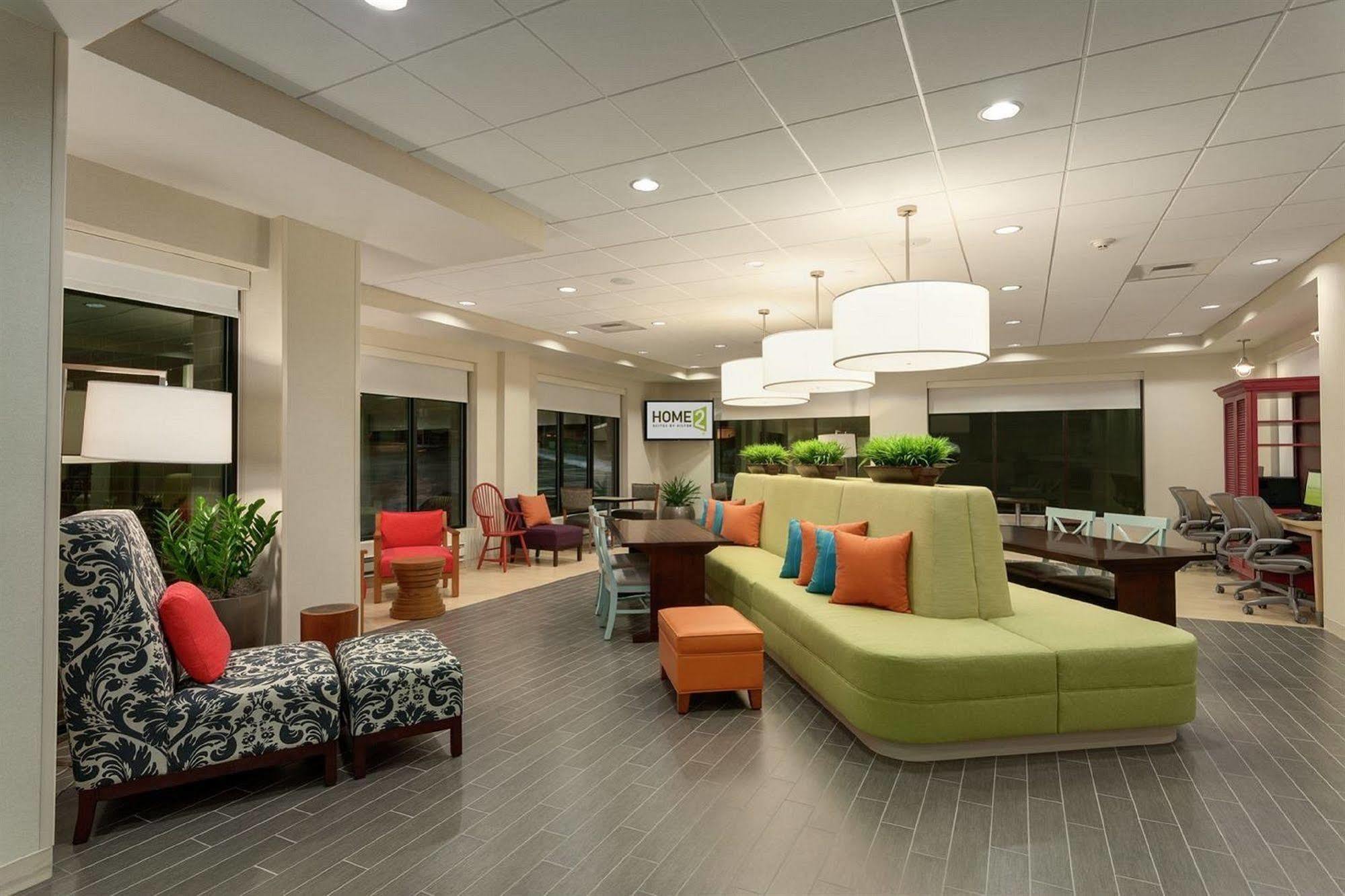 Home2 By Hilton Downtown/university 3*